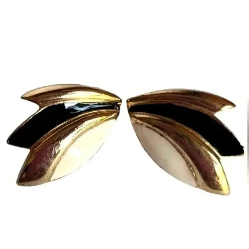 Vintage White Black Enamel Leaf Stud Earrings Gold Tone